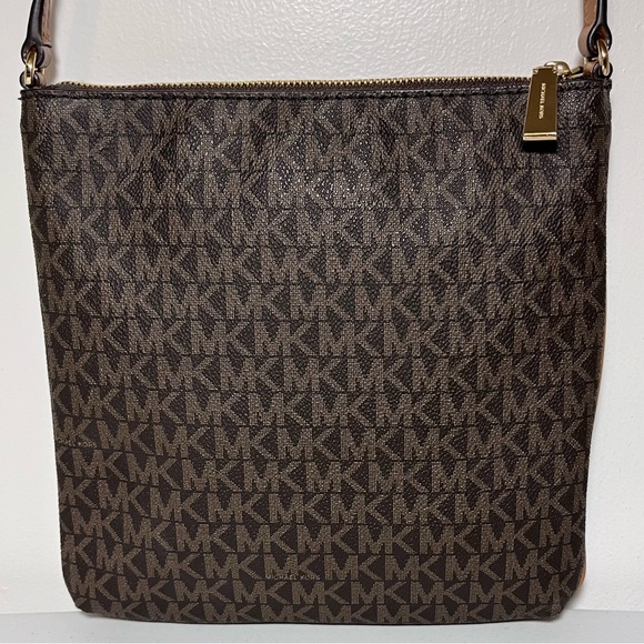 NWOT Michael Kors Signature Bedford Small Crossbody - Picture 3 of 11